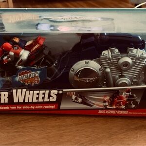 Hot wheels. Motor Rev Motorcycles Toy Set - Red and Silver